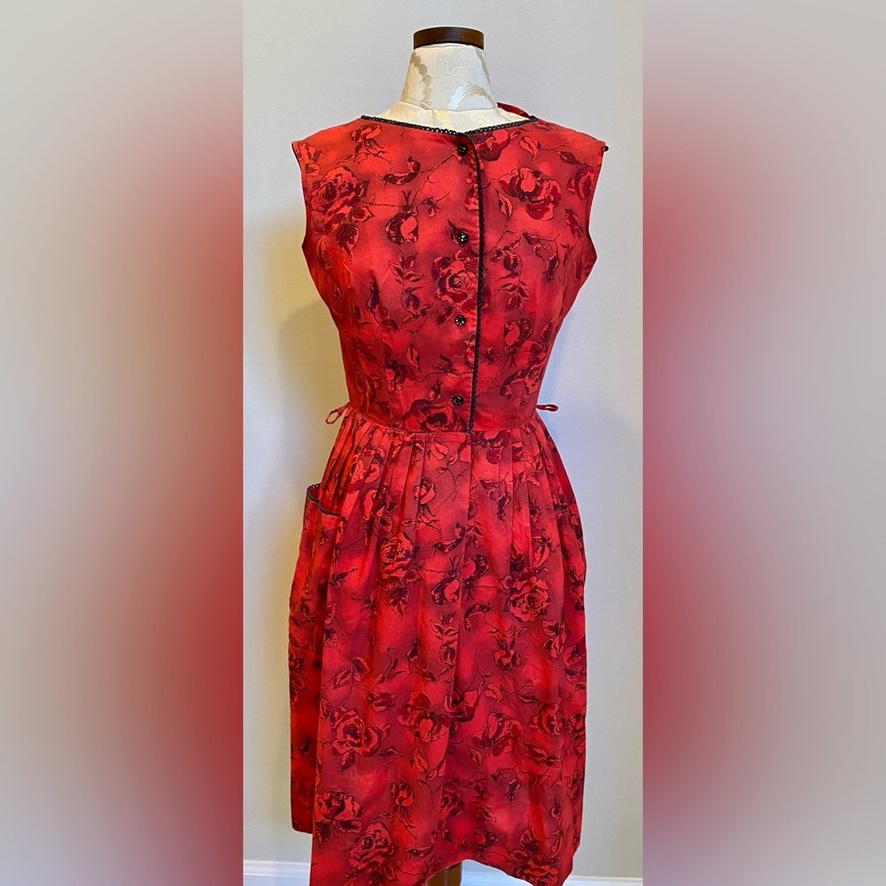 VINTAGE 1950’s Sleeveless Cotton Dinner Dress